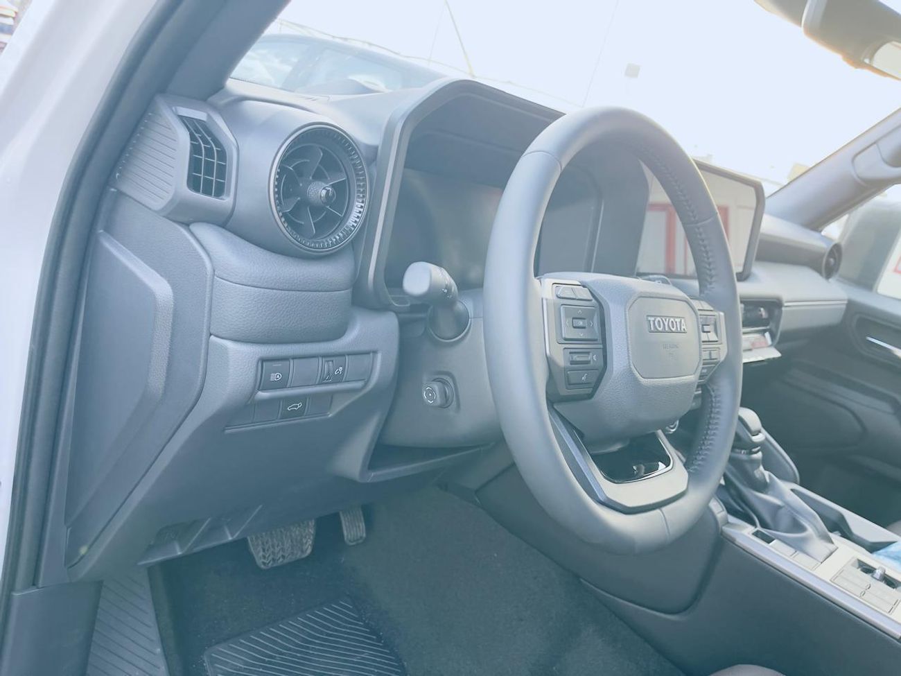 تويوتا برادو adventure 2.8l