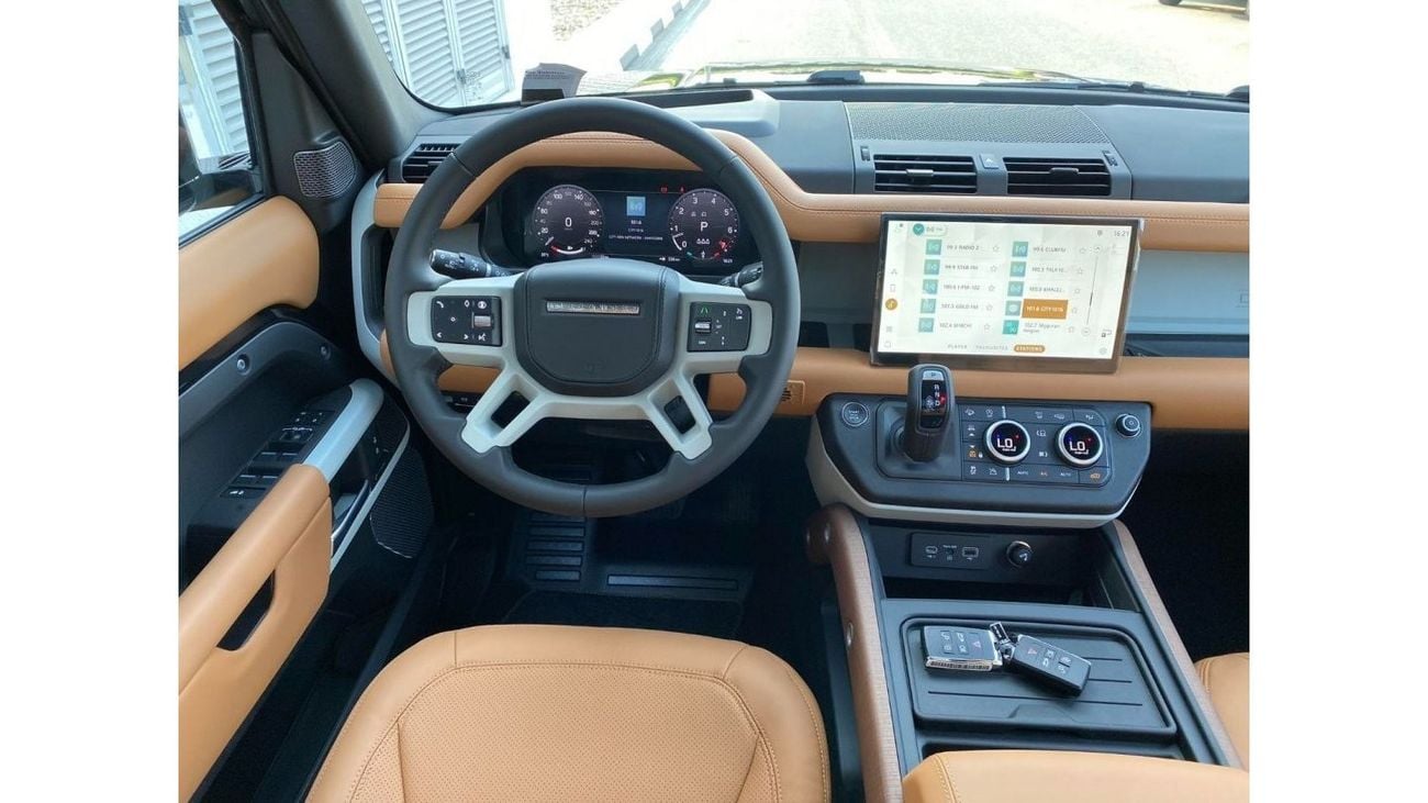 Land Rover Defender GCC SPEC 22 INCH RIMS UNDER WARRANTY AND SERVICE