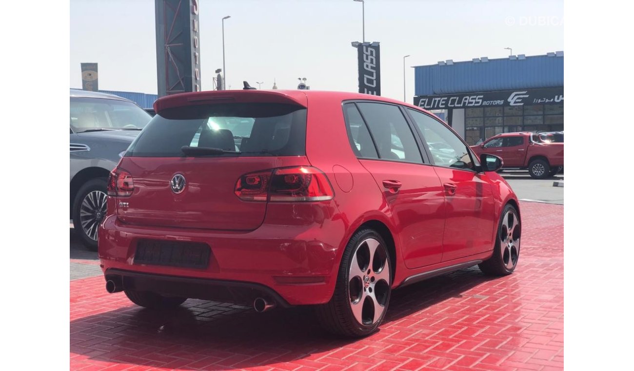 Volkswagen Golf GTI GCC SPECS LOW MILEAGE MINT IN CONDITION