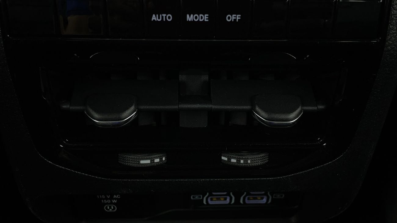 جيب شيروكي ALTITUDE 3.6 | بدون دفعة مقدمة | اختبار القيادة في المنزل