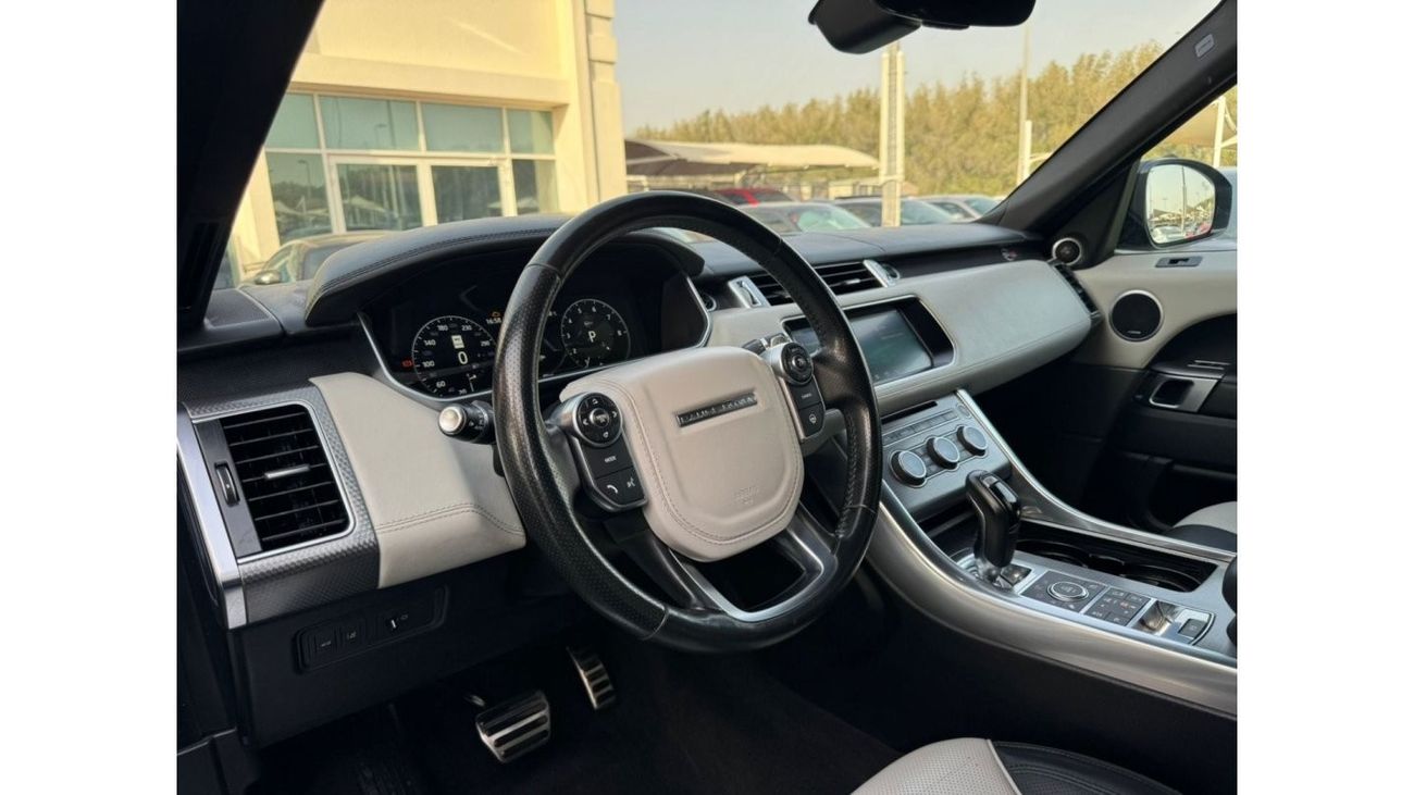 Land Rover Range Rover Sport RANGE ROVER SPORT SVR 2017 Canada specs full option Original paint zero accidents Clean title