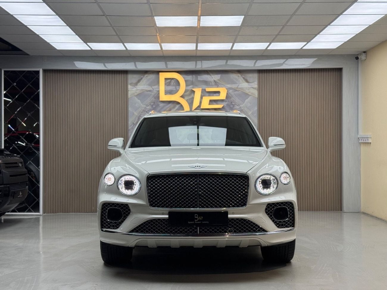 بنتلي بينتايجا Bentayga 4.0T
