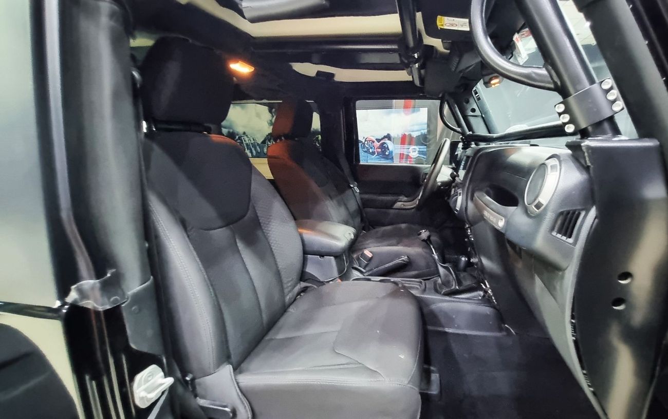 Jeep Wrangler JEEP WRANGLER SPORT 2013 IN VERY GOOD CONDITION WITH LOTS OF MODIFICATION