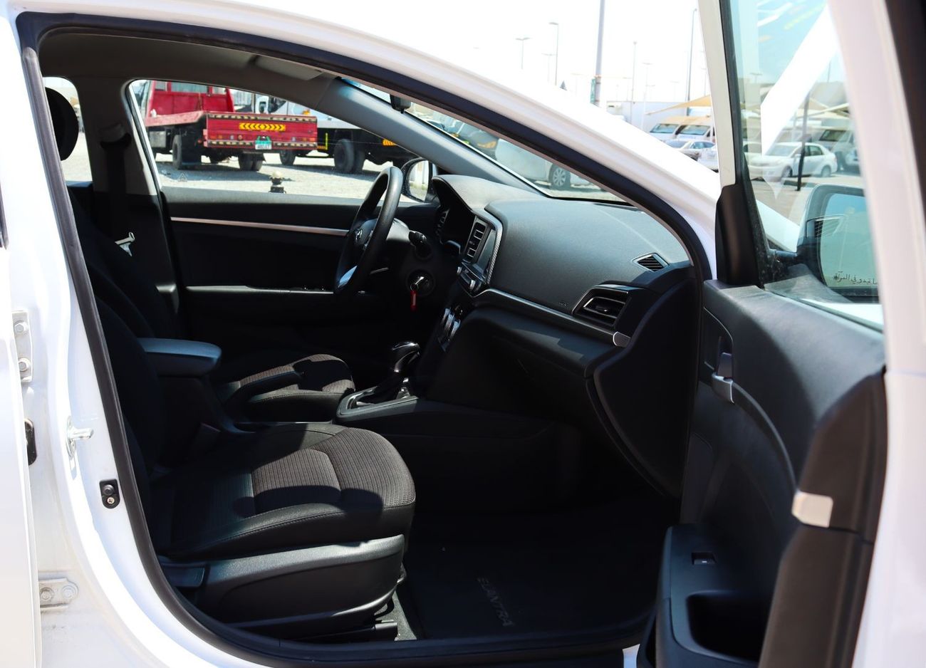 هيونداي إلانترا هيونداي إلنترا GL (AD)، 2020، سيدان ذات 4 أبواب، 1.6 لتر 4 سلندر بنزين، أوتوماتيكية، دفع أمامي