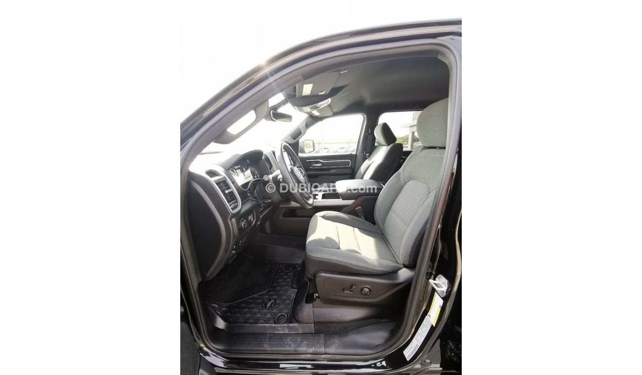 RAM 1500 Dodge RAM Bighorn - 2022 - Black
