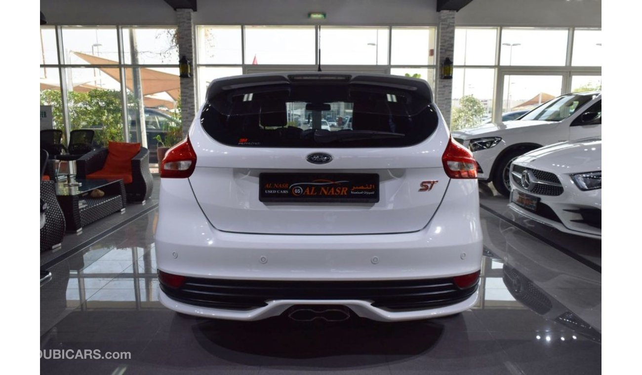 Ford Focus ST, 2.0L Turbo Charged 250HP- GCC Specs, Under Warranty - Full Service History, Single Owner