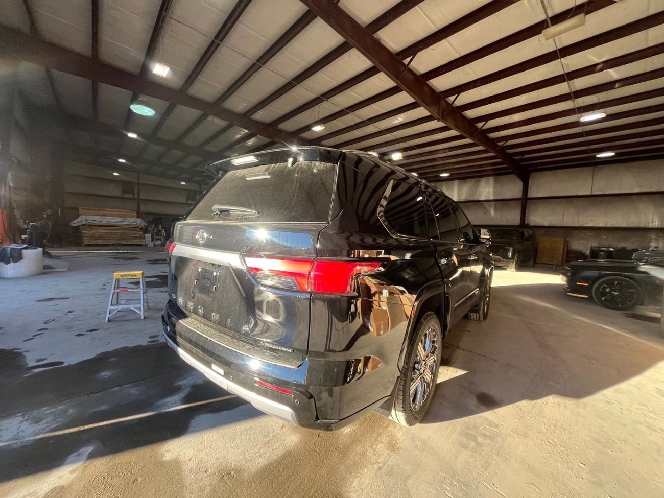 Toyota Sequoia CAPSTONE 3.4 L HYBRID