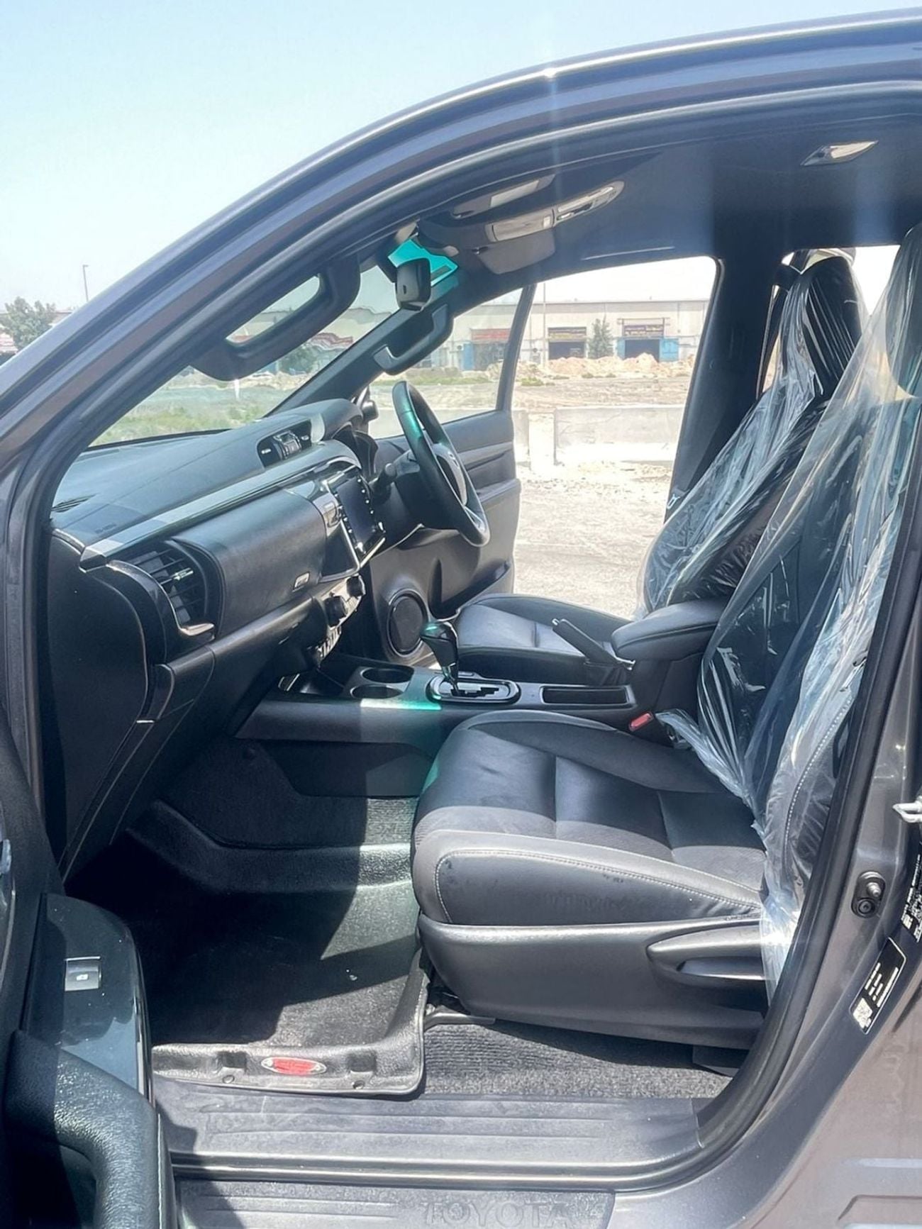 Toyota Hilux DIESEL HILUX ROGUE ,2.8L ,RIGHT HAND HAND DRIVE ,AUTO TRANSMISSION