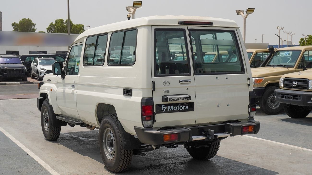 تويوتا لاند كروزر 70 4.0L V6 M/T