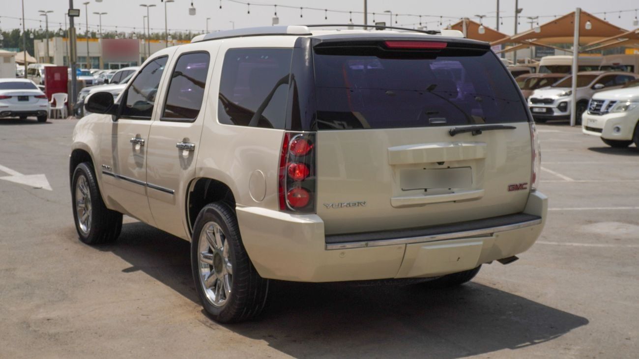 GMC Yukon DENALI