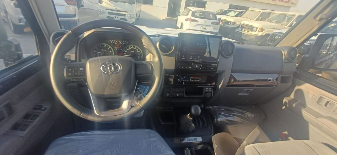 Toyota Land Cruiser 70 LC76 HT VXR TOYOTA LAND CRUISER 76 4.0L 5DOORS COLOR BLACK MODEL 2025