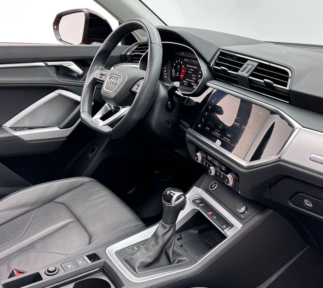 أودي Q3 2024 Audi Q3 35TFSI, Sep 2028 Audi Warranty + Service Contract, Audi Full Service History, GCC