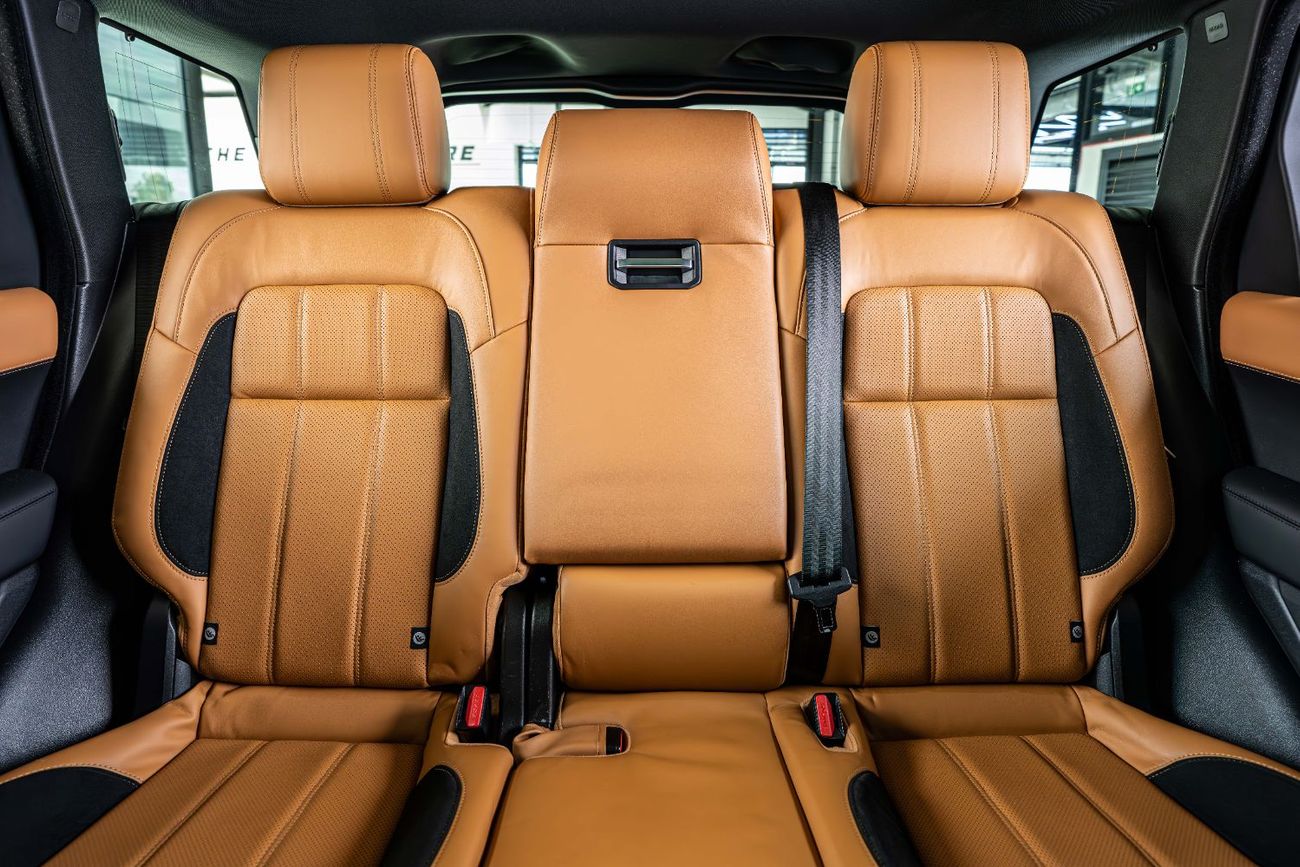 Land Rover Range Rover Sport HSE Dynamic 3.0L P360 -GCC-Al Tayer Full Service History-22 Inch Rims with black Brake