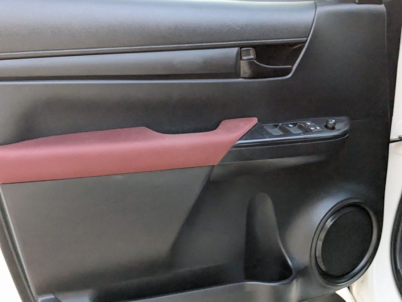 Toyota Hilux S GLX 2.4L AWD A/T