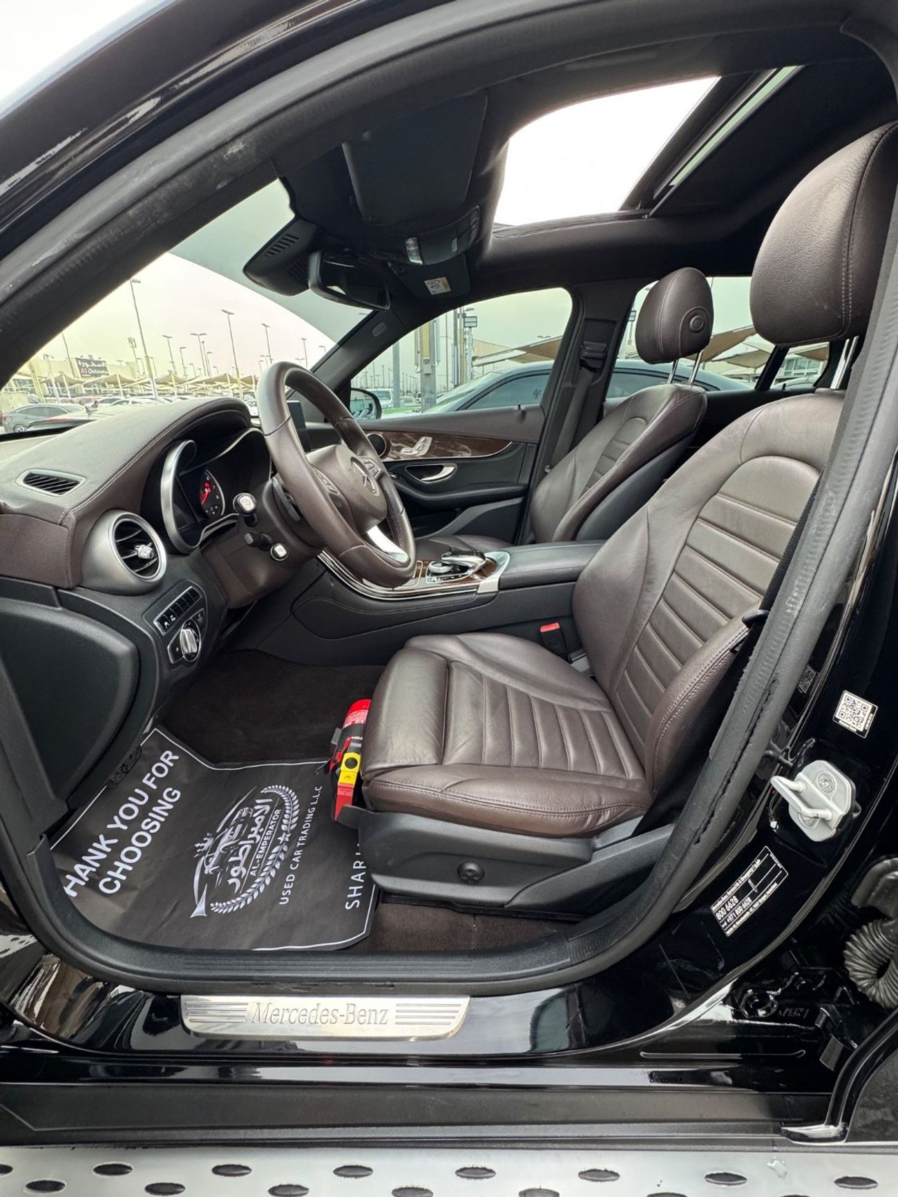 مرسيدس بنز GLC 300 Premium + 2.0L