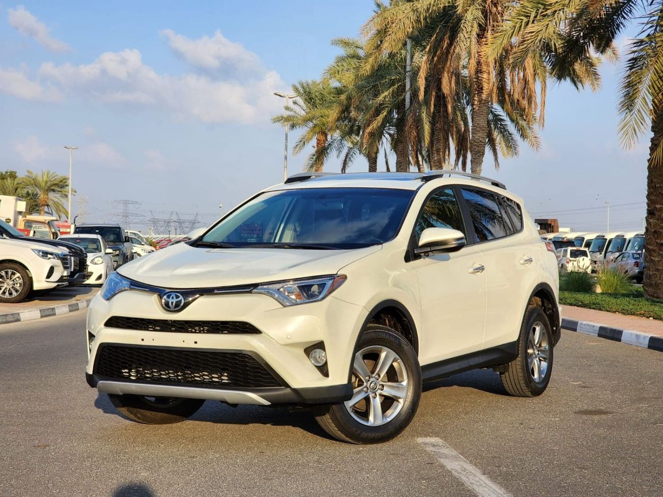 تويوتا راف ٤ TOYOTA RAV4 XLE LIMITED JAPAN