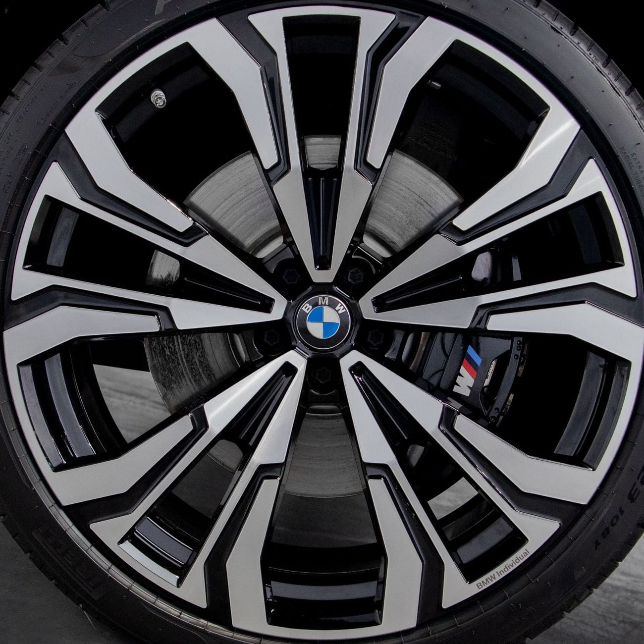 بي أم دبليو X7 M60i M Sport