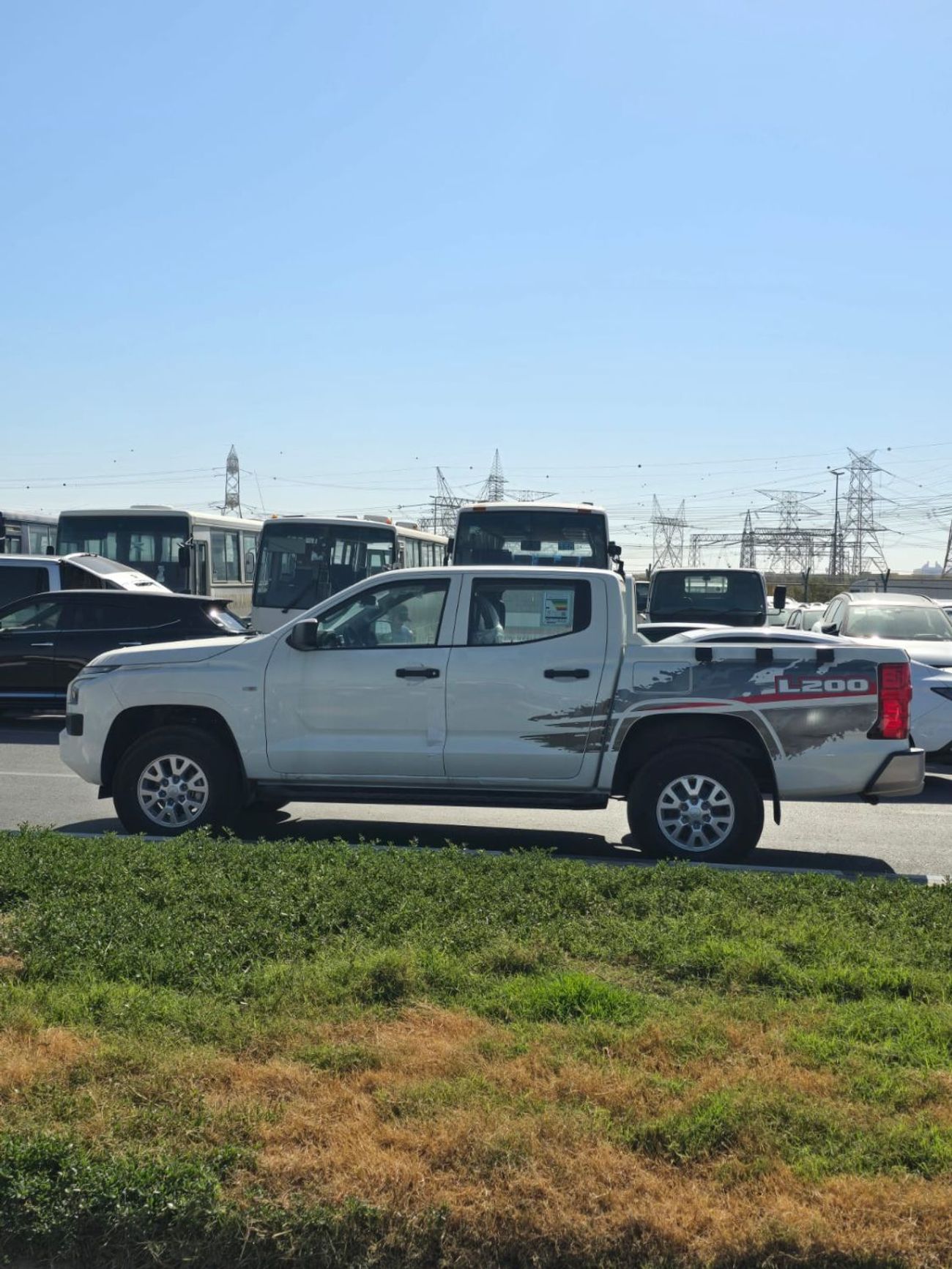 Mitsubishi L200 GLX Double Cab Petrol 2.4L