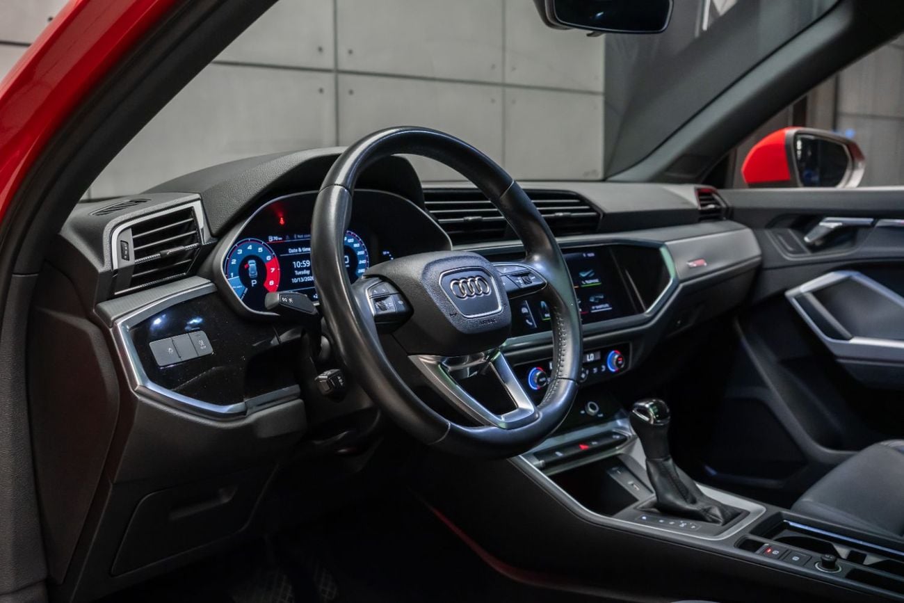 أودي Q3 35 TFSI S-LINE 35 TFSI | GCC Specs | Full Options | Warranty Available