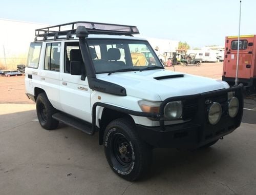 Toyota Land Cruiser VDJ76R