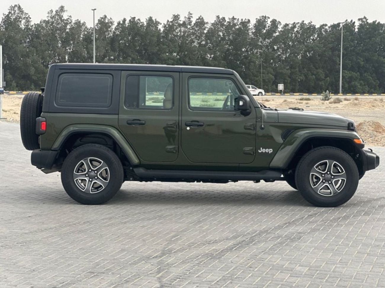جيب رانجلر Sport 3.6L M/T MODEL 2021 GCC CAR PERFECT CONDITION INSIDE AND OUTSIDE FULL OPTION