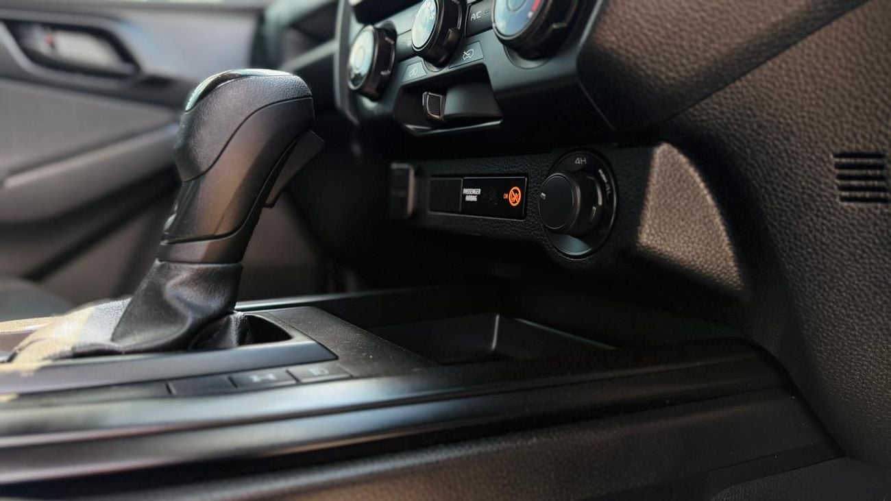 إيسوزو D ماكس -