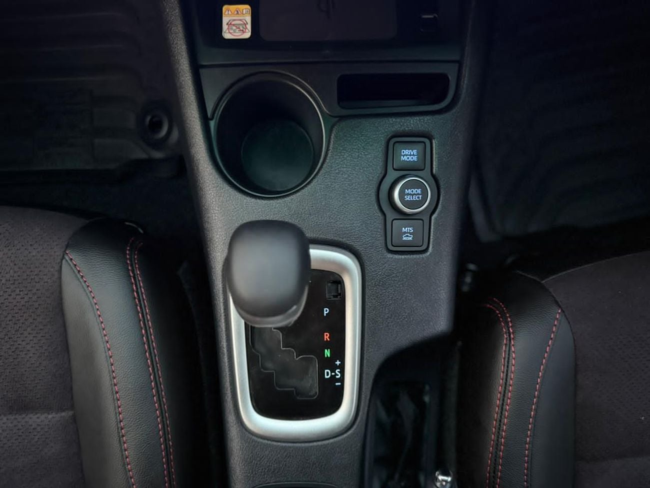 تويوتا هيلوكس TOYOTA HILUX PICK UP SR5 GR SEATS 2024 WHITE 4WD AT DIESEL = RIGHT HAND