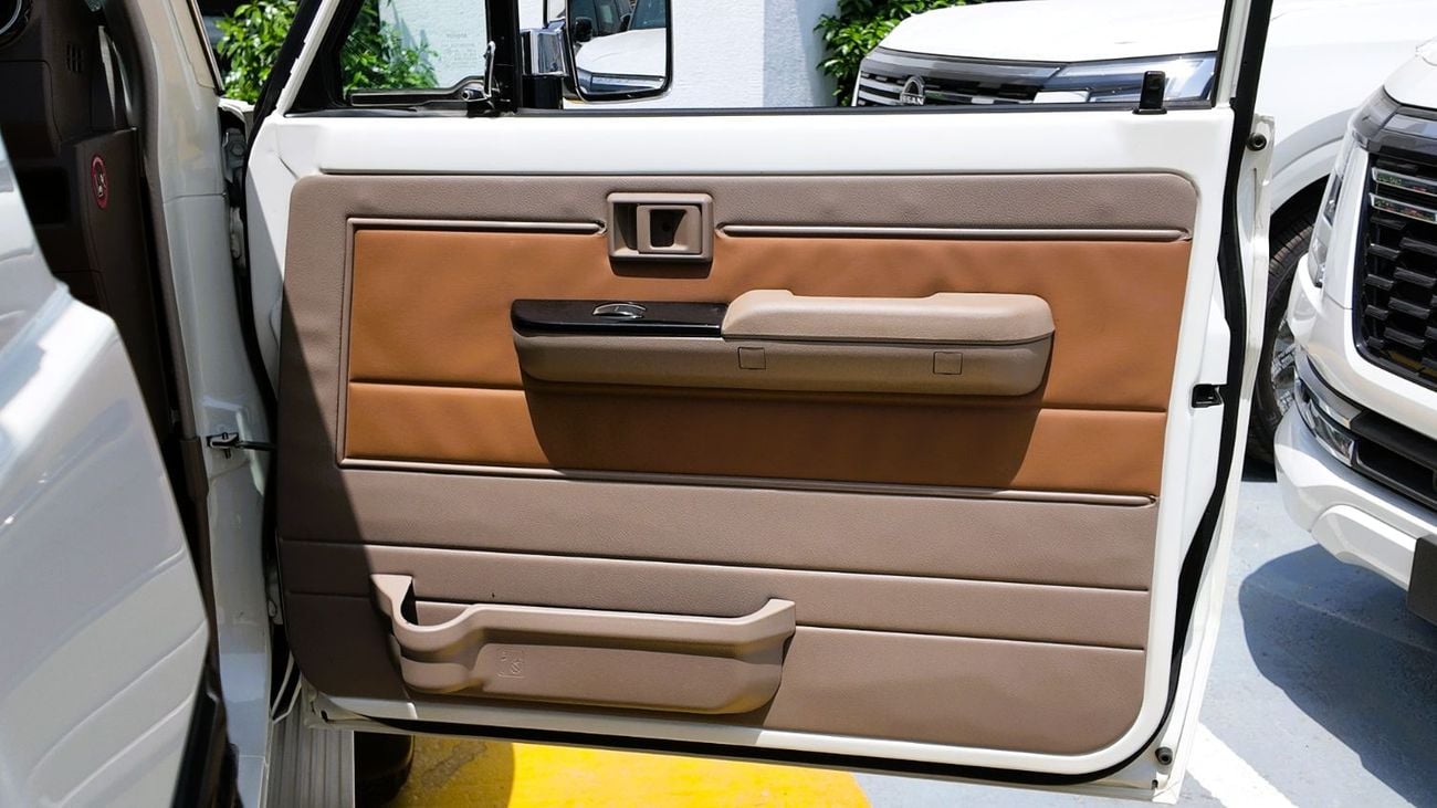 Toyota Land Cruiser Pick Up TOYOTA LC 70 LX V6 70th Anniversary