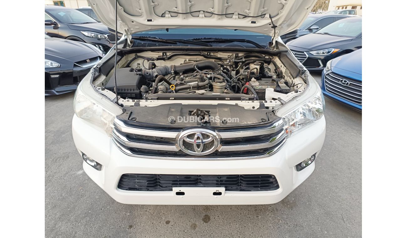 Toyota Hilux HILUX / V4 / 2.7L / AUTOMATIC / ALLOY RIMS / DVD / 4WD  / FULL OPTION (LOT # 26722 )