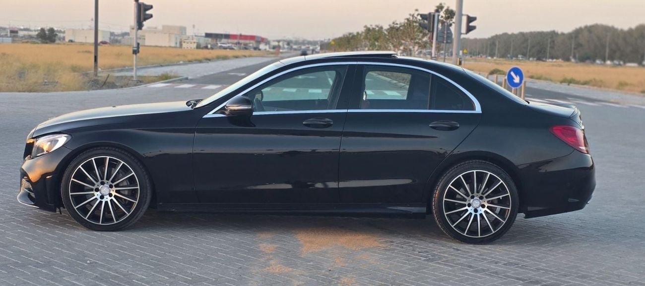 Mercedes Benz C300 STD (NON GCC)