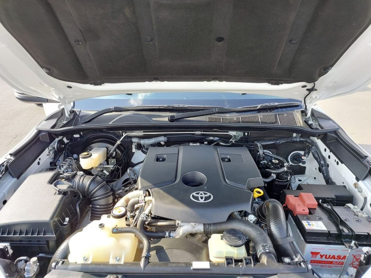 Toyota Fortuner TOYOTA FORTUNER RIGHT HAND DRIVE 2022 MODEL 2.8 L DIESEL AUTOMATIC 8SEATER(PM16653)