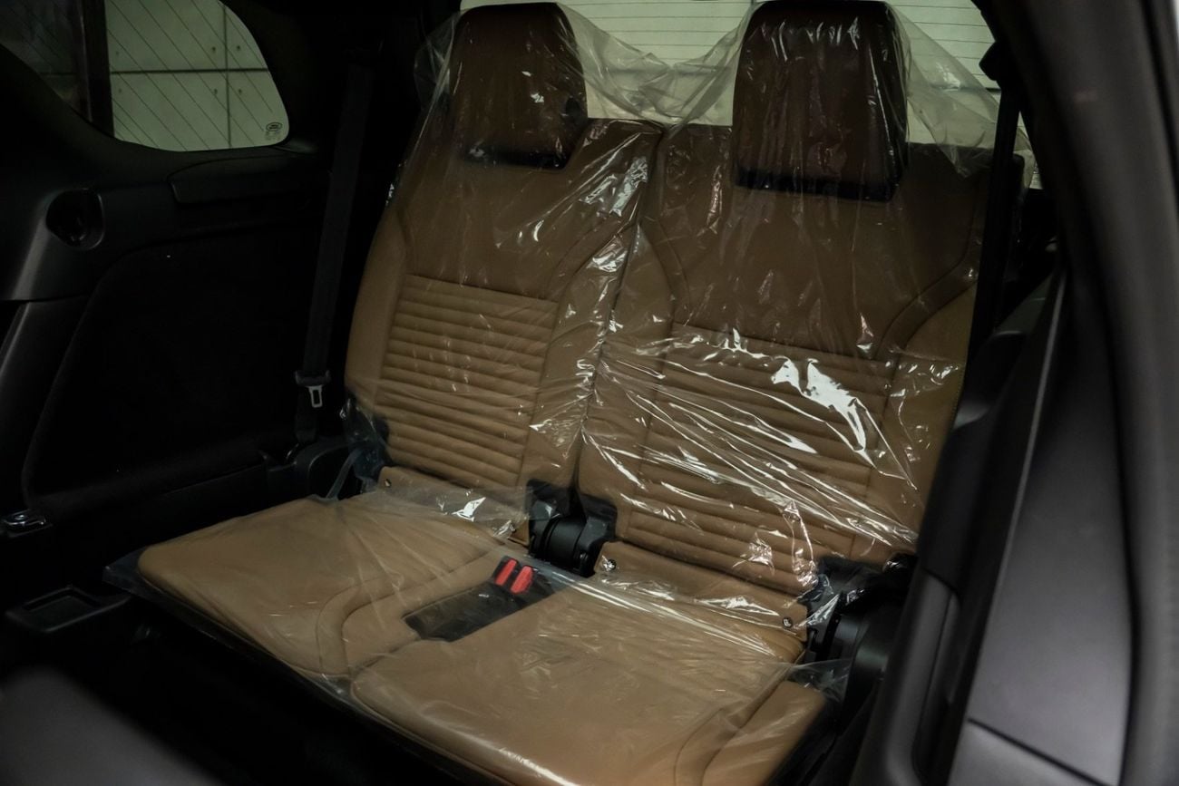 Land Rover Discovery | 2024 | Brand New | Warranty Ava