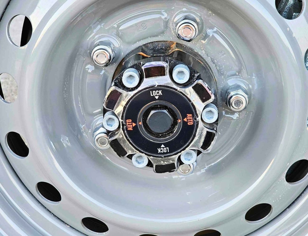 Toyota Land Cruiser 70 4.5L DIESEL / V8 / M/T / BASIC 3 DOOR / 4WD (CODE # 68082)