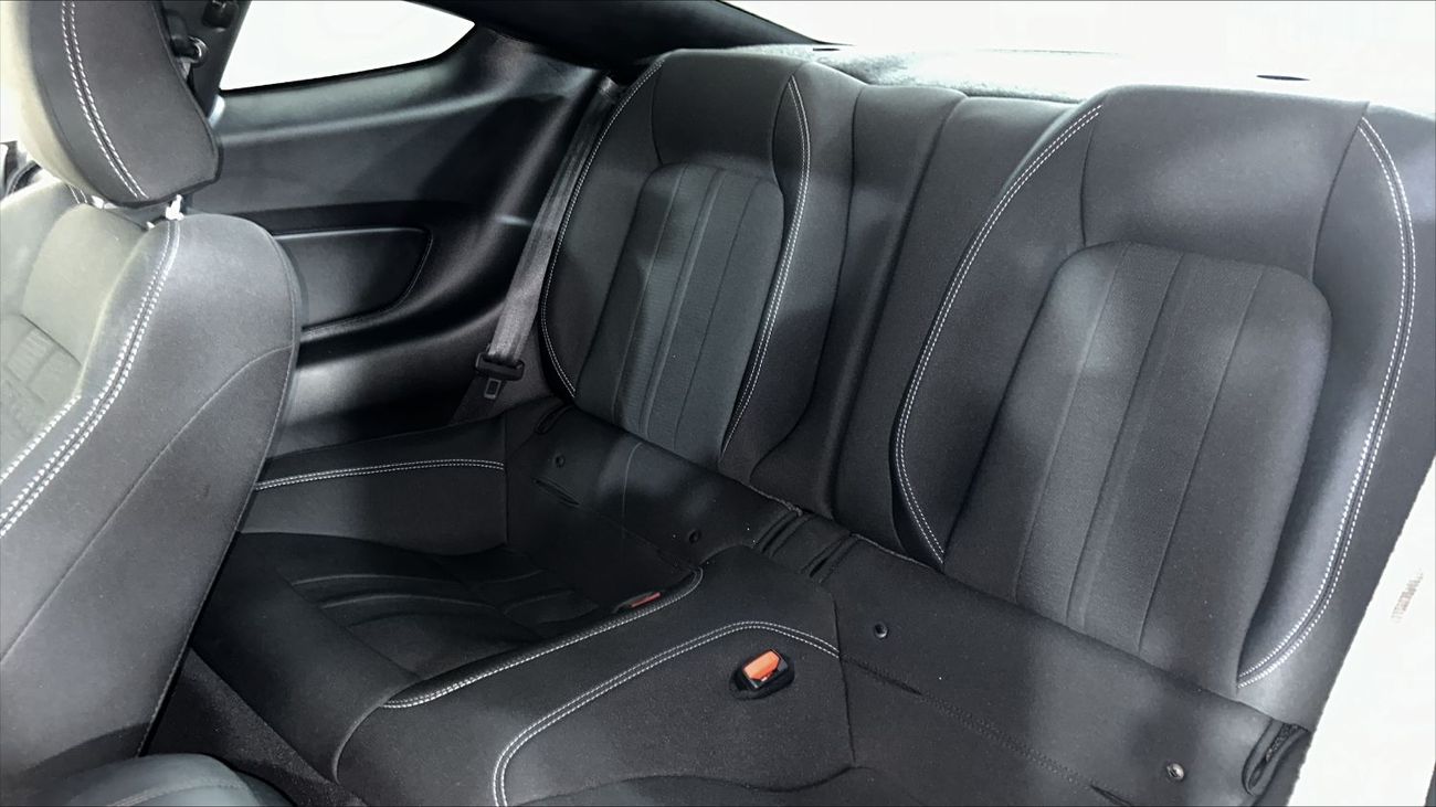 Ford Mustang STD CP1022 / AL TAYER MOTORS AL QOUZ SHOWROOM