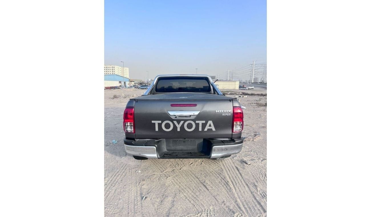 تويوتا هيلوكس