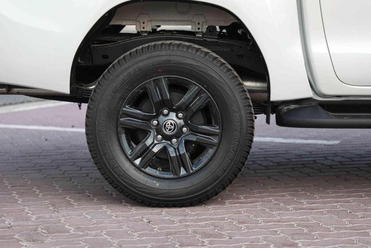 Toyota Hilux HI 2.7L - PLATINUM WHITE PEARL inside MAROON | Export Only