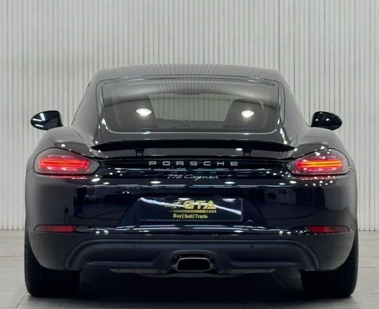 بورش كايمان 718 Std 2.0L A/T 2017 Porsche 718 Cayman, Full Service History, Sport Chrono Package, GCC