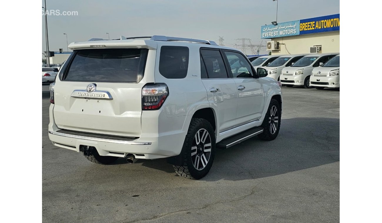 Toyota 4-Runner 2019 Model limited Addition Sunroof , Push button , 4x4 and 7 seater