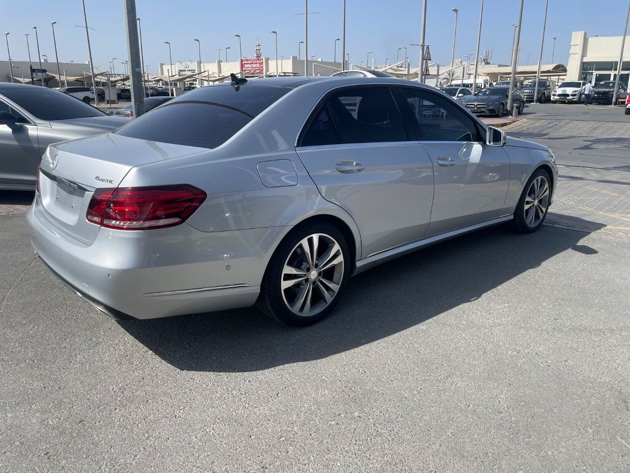 Mercedes Benz E300 AVANTGARDE SPORT