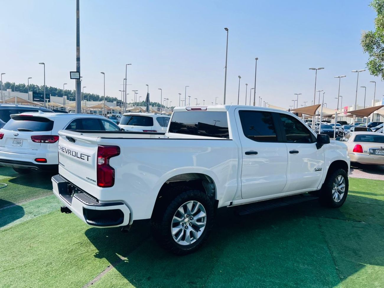 شيفروليه سيلفارادو Very clean car low mileage 4 cylinder turbo