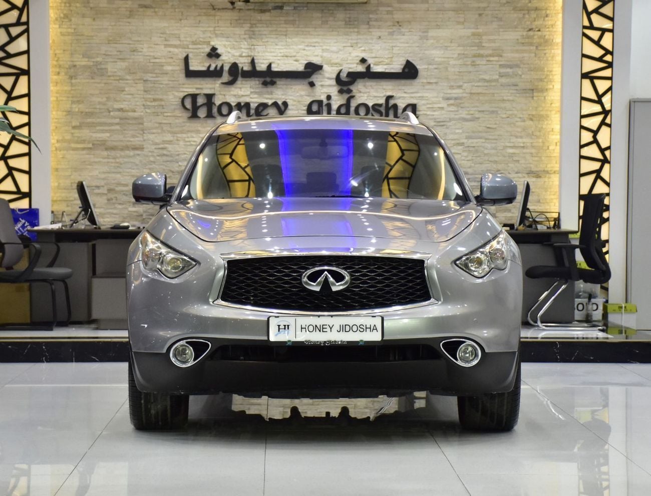 إنفينيتي QX70 LUXURY EXCELLENT DEAL for our Infiniti QX70 ( 2020 Model ) in Silver Color GCC Specs