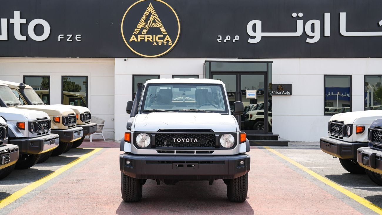 Toyota Land Cruiser Pick Up LC79 DC 4.5L V8 DSL 24YM FULL OPTIONS LC79 DC 4.5L V8 DSL 24 YM