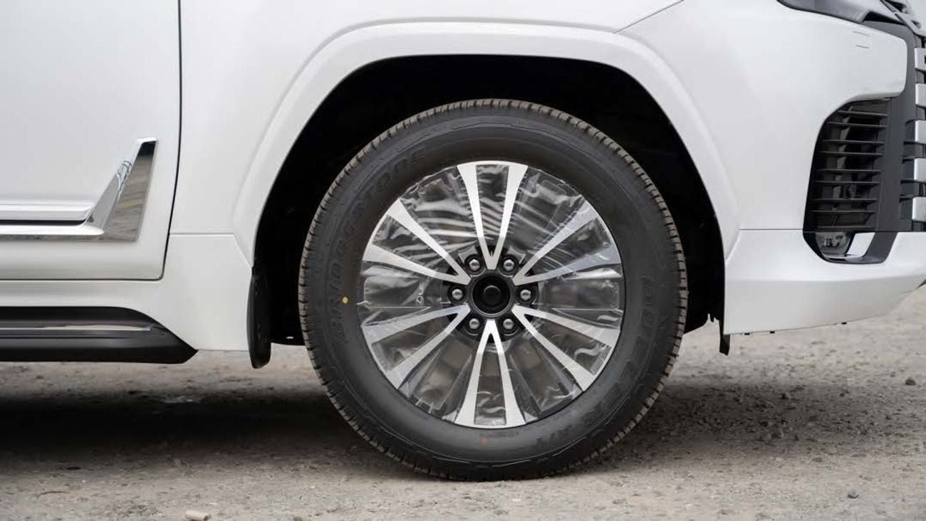 Lexus LX 700h LEXUS LX700H 3.5L HEV URBAN -2025