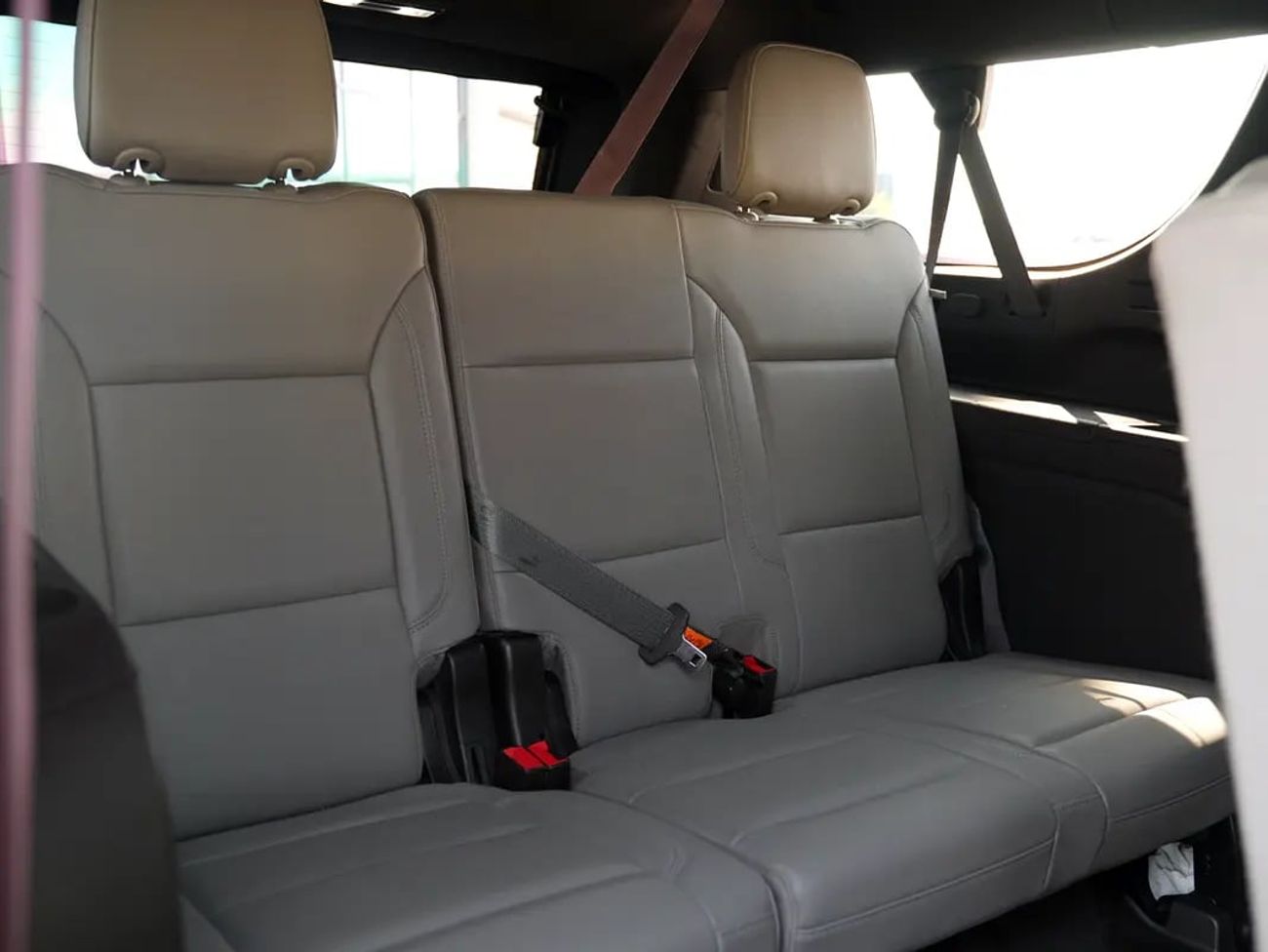 Chevrolet Suburban LT GCC Specs