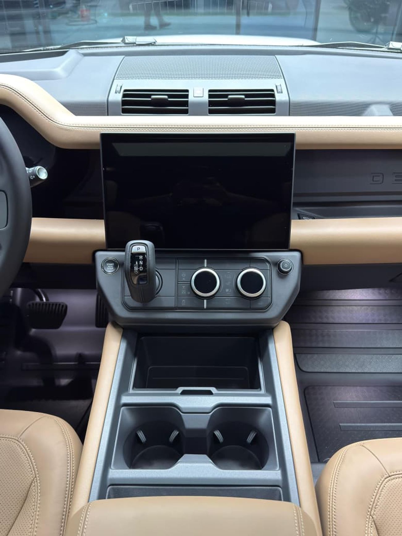 Land Rover Defender LAND ROVER DEFENDER V8 2026