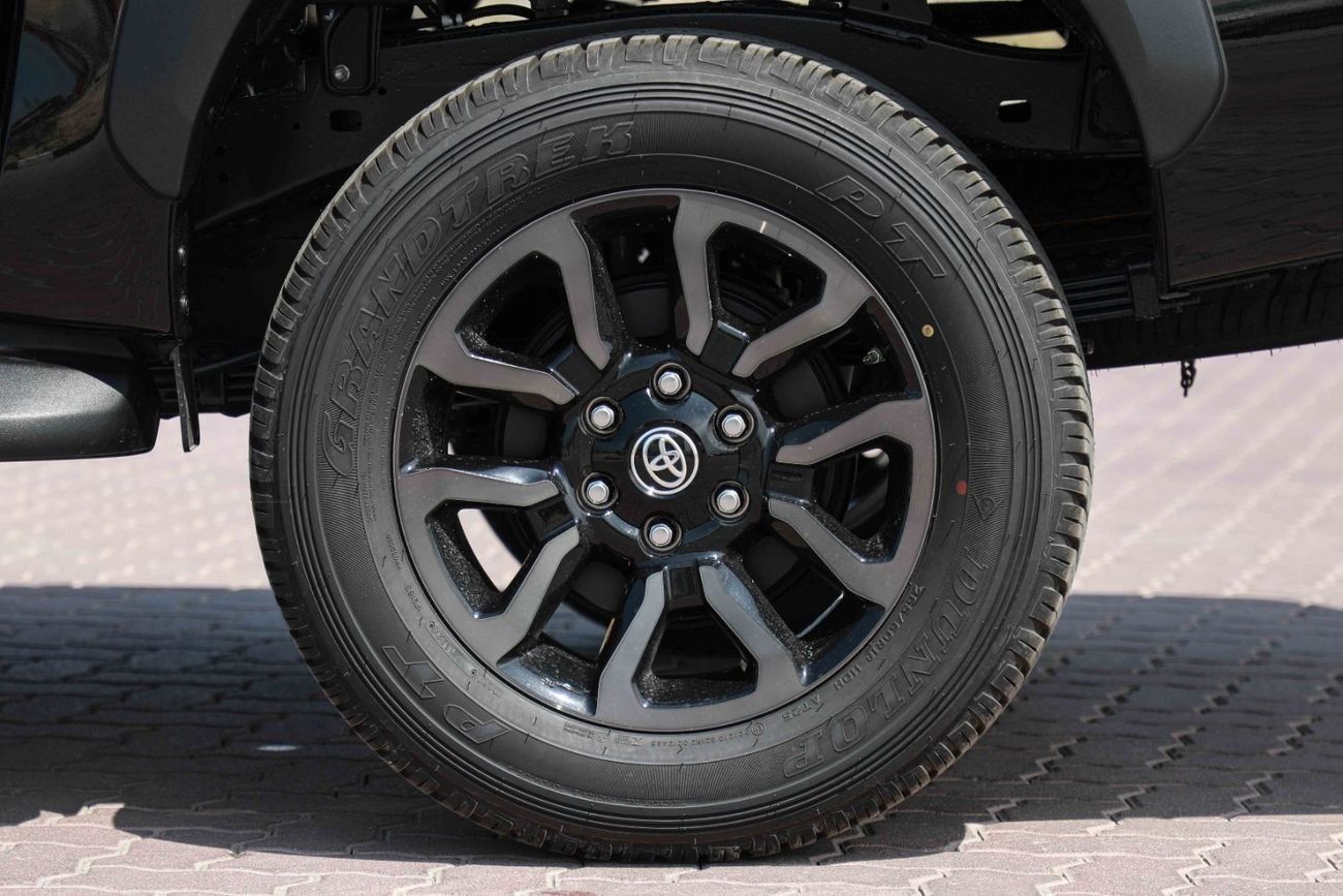 Toyota Hilux 2025 TOYOTA HILUX ADVENTURE 4.0 - ATTITUDE BLACK inside BLACK | Export Only