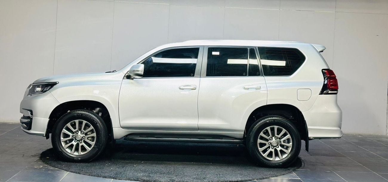 تويوتا برادو GXR 2.7L (164 HP) 4WD (7 Seater)