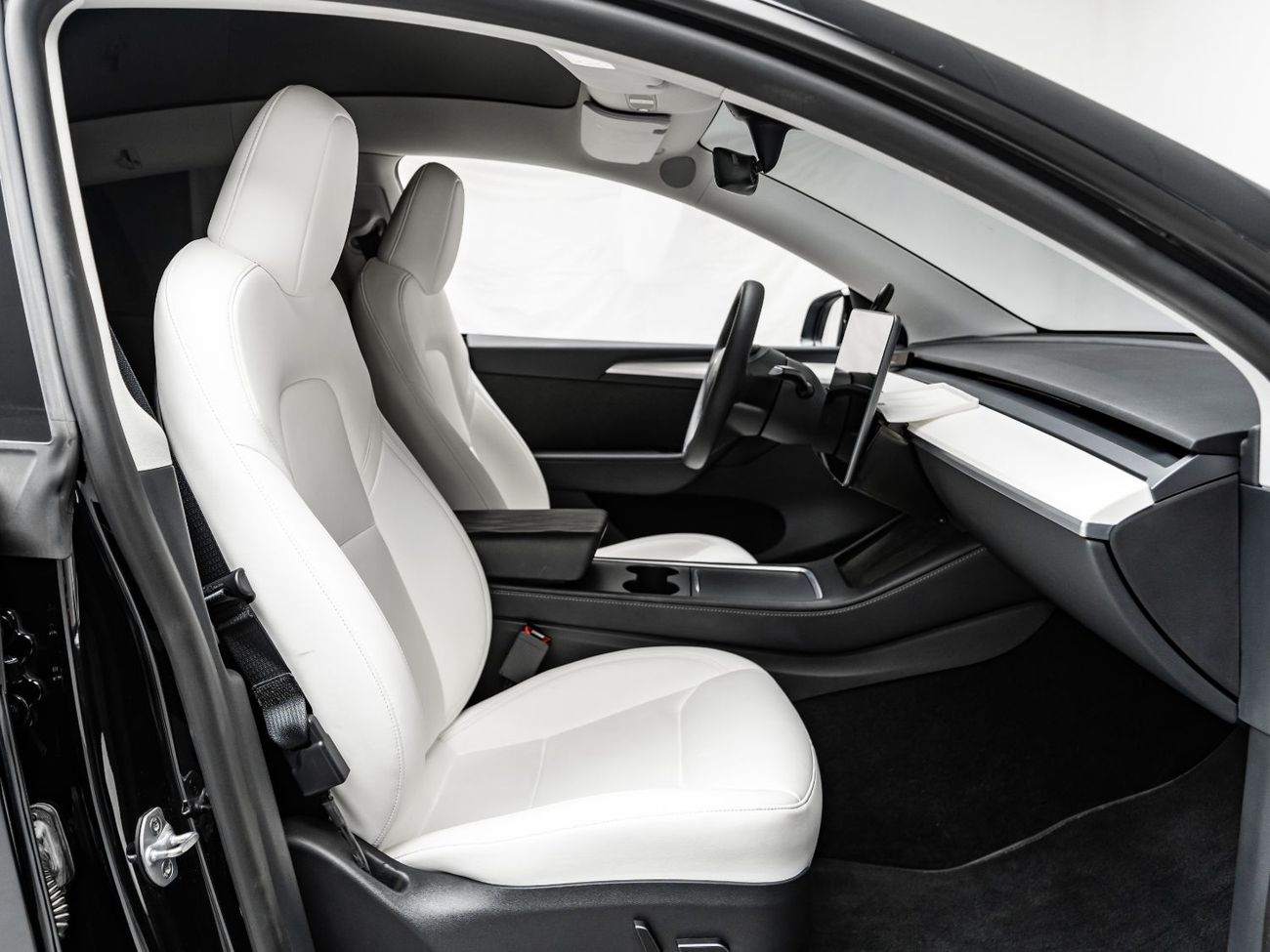 Tesla Model Y Performance (AWD) 2024 Tesla Model Y Performance, 75kWH, 4WD, 527bhp, 1 Speed Auto