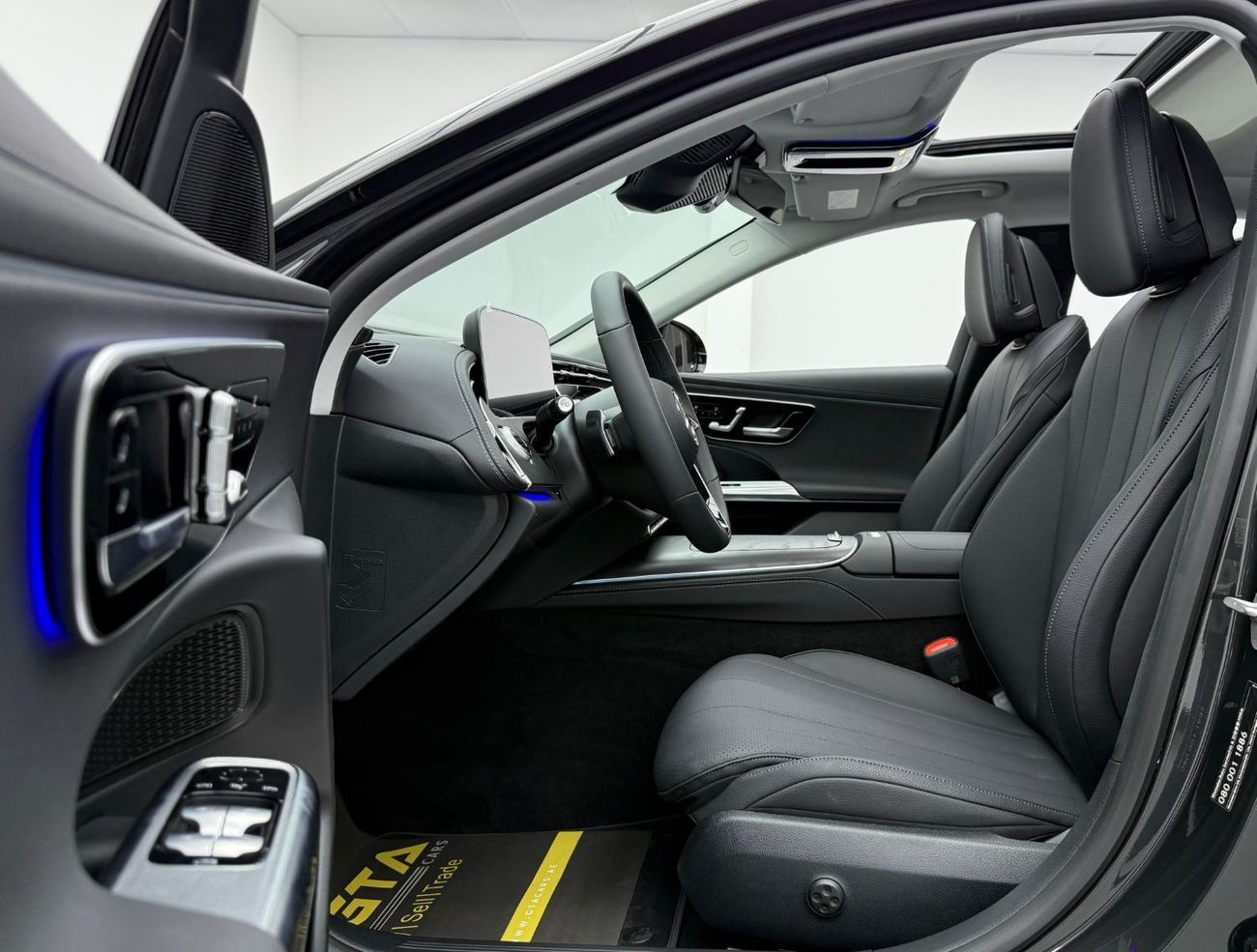 مرسيدس بنز E200 2.0L 2024 Mercedes Benz E200 AMG, Warranty, Fully Loaded, Very Low Kms, Excellent Condition, Korean