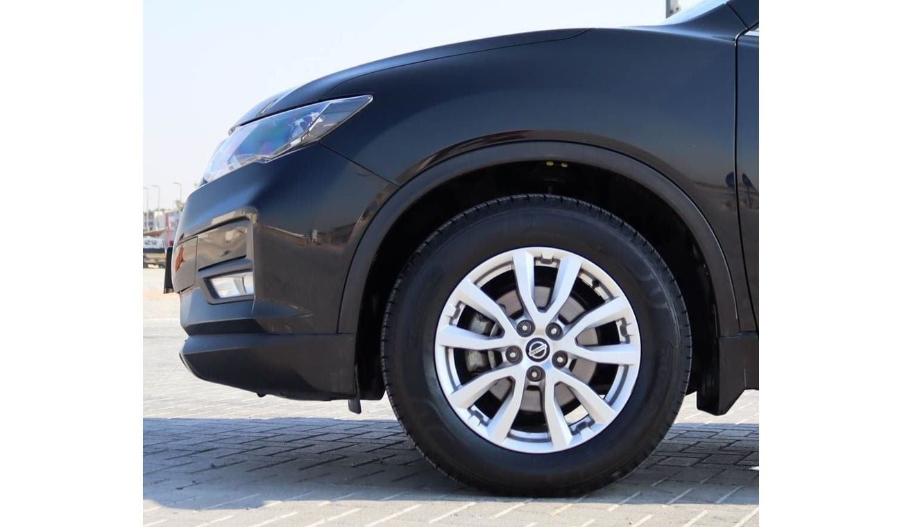 نيسان إكس تريل S 2.5L 4WD (5 Seater) Nissan x-trail 2.5L 2021 4WD original paint GCC accident-free in excellent con